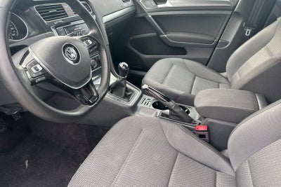 2019 Volkswagen Golf S