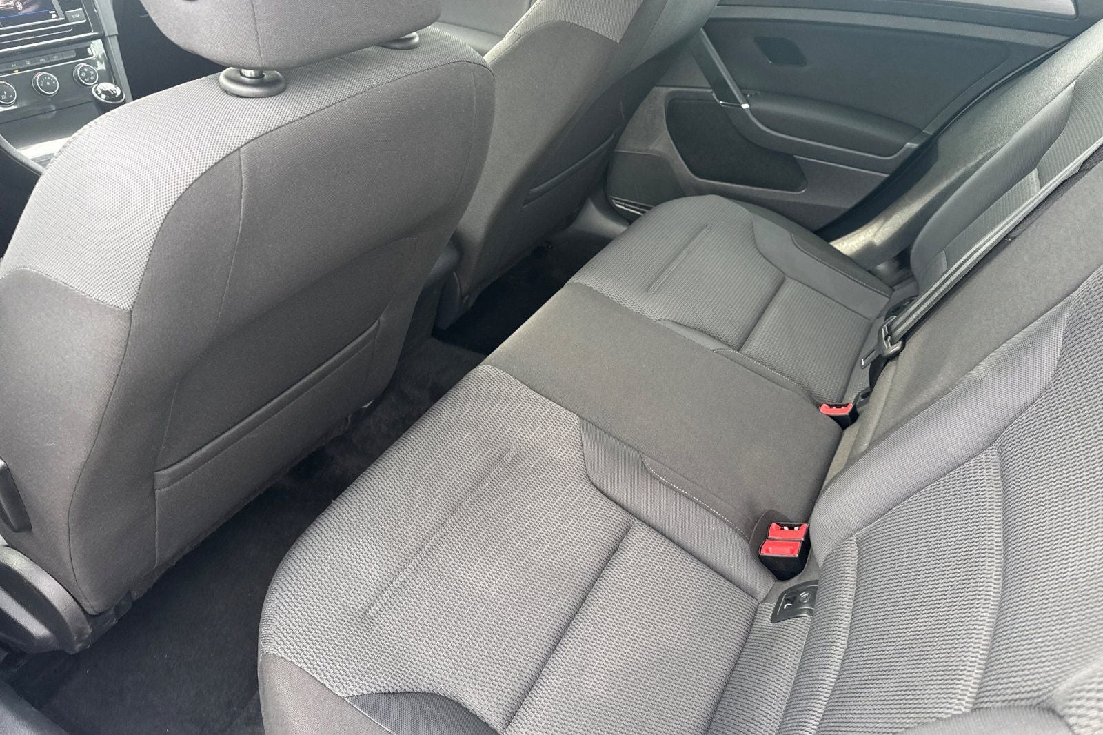 2019 Volkswagen Golf S