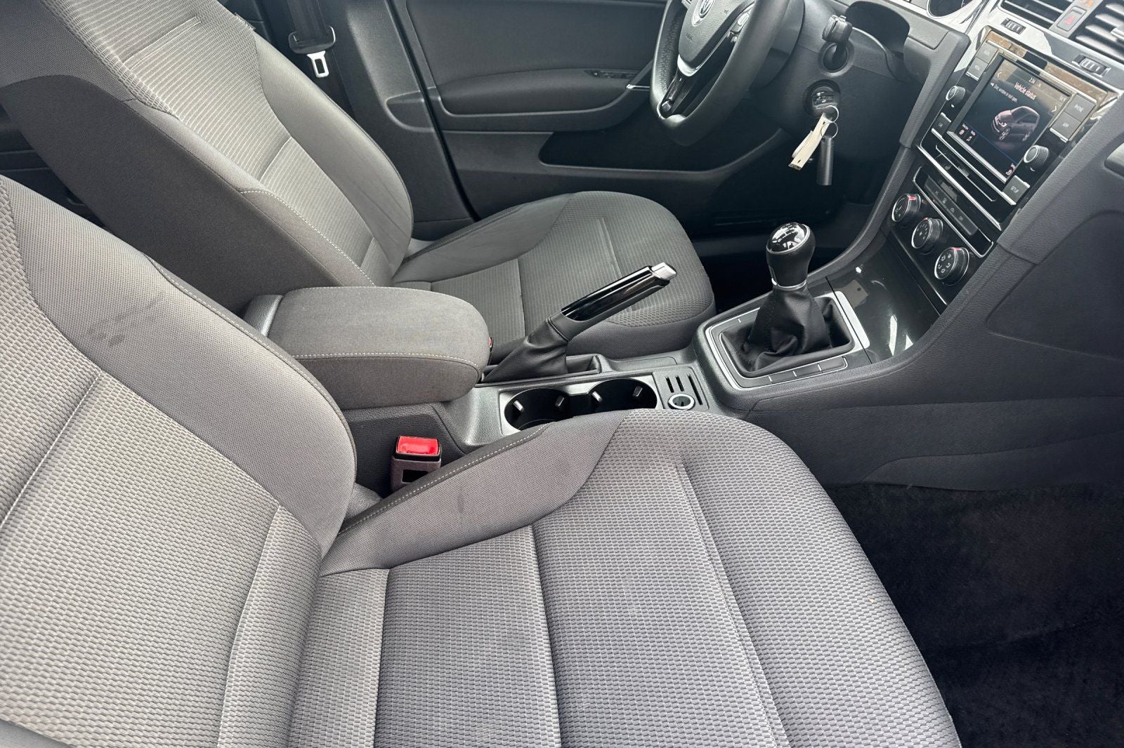 2019 Volkswagen Golf S