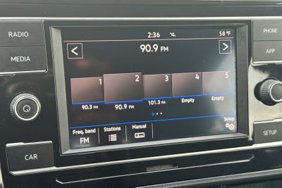 2019 Volkswagen Golf S