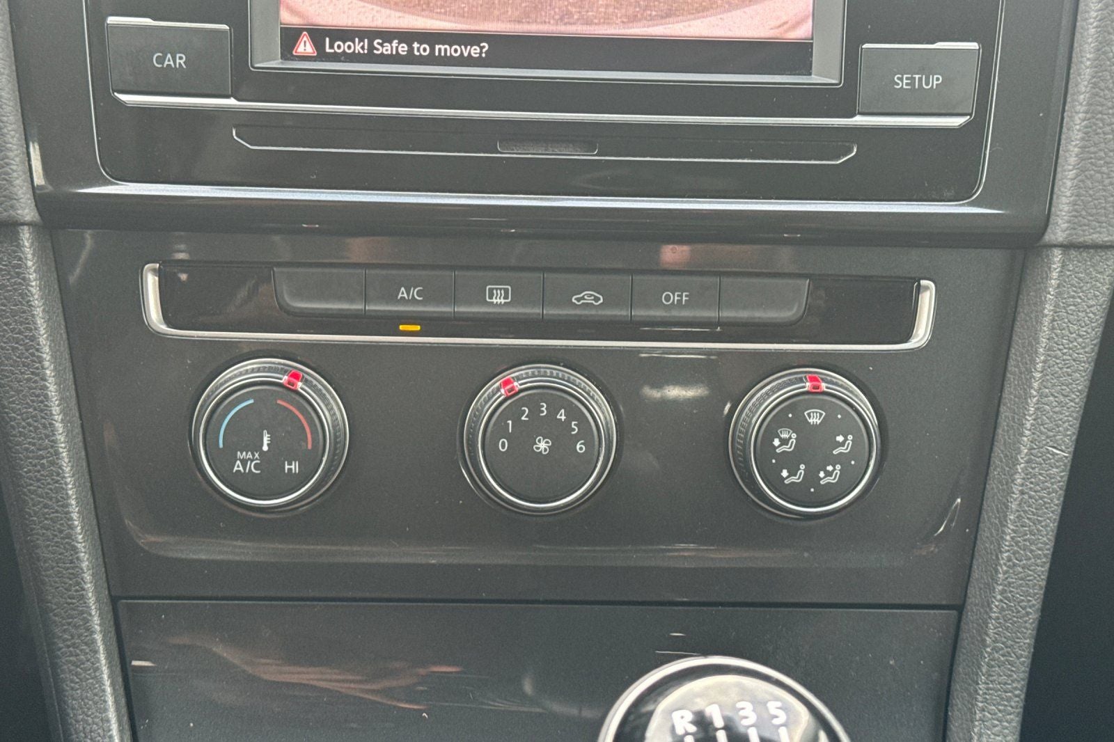 2019 Volkswagen Golf S