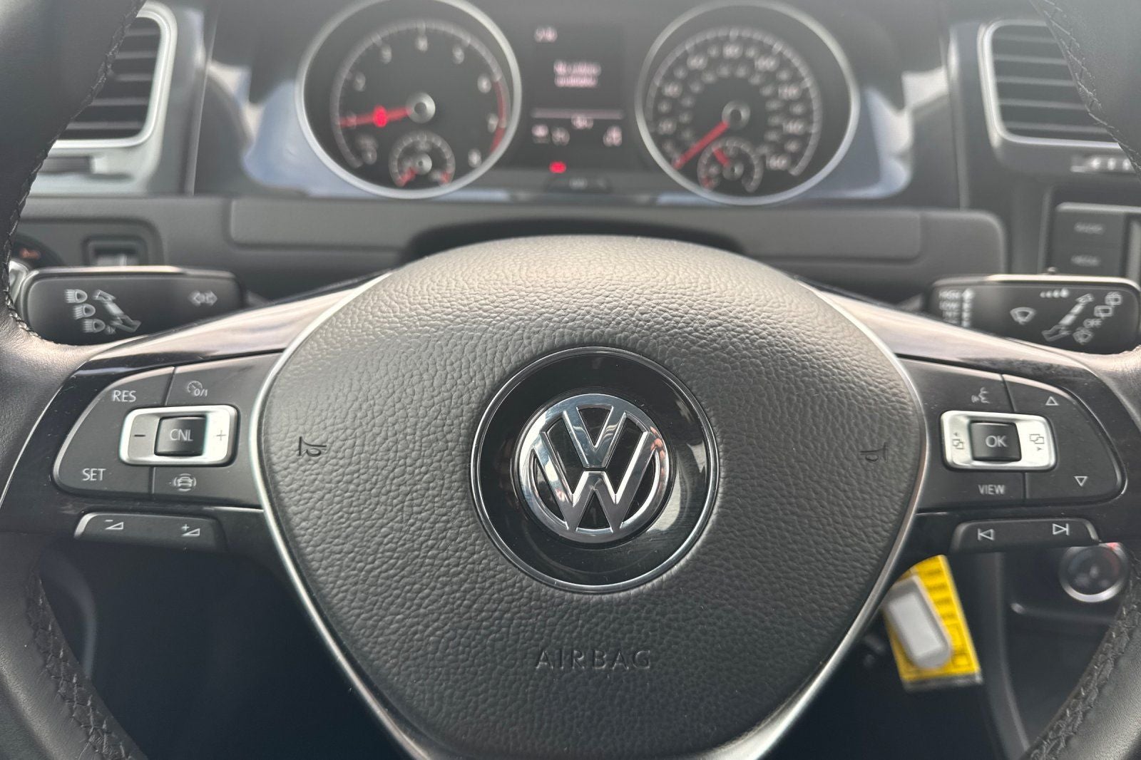 2019 Volkswagen Golf S