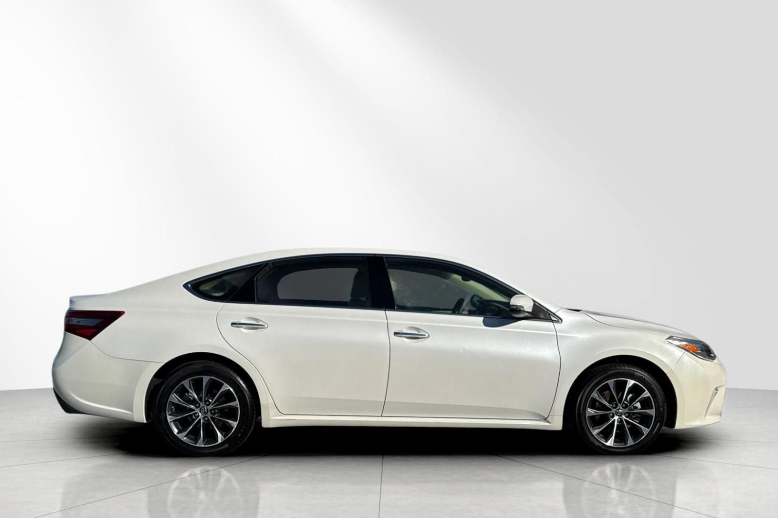 2016 Toyota Avalon XLE Plus