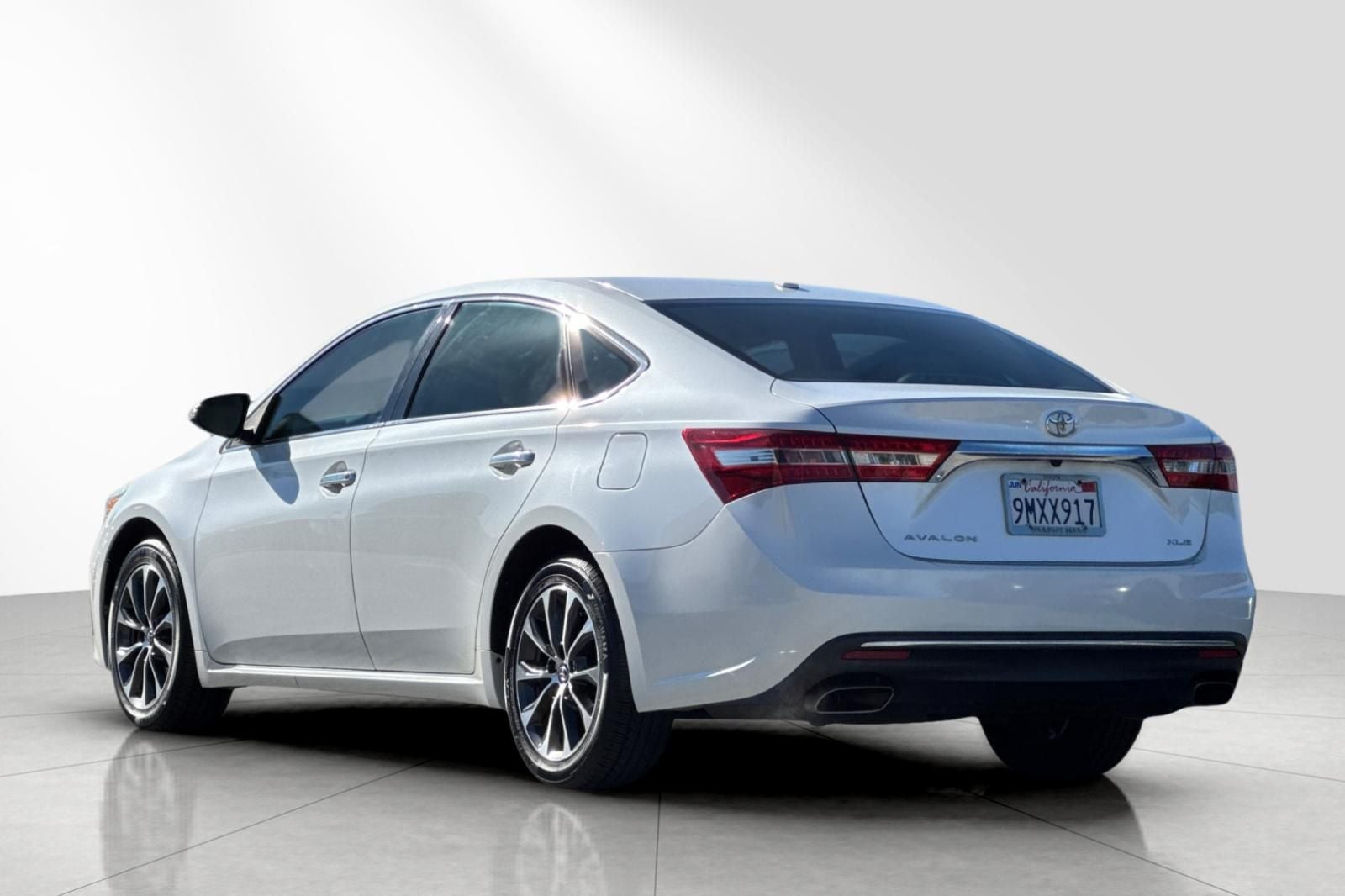 2016 Toyota Avalon XLE Plus