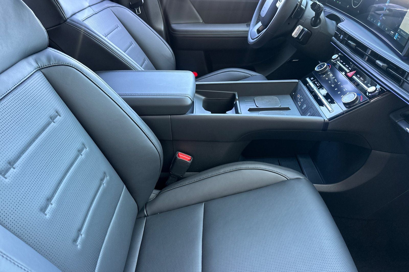 2025 Hyundai SANTA FE HYBRID Calligraphy