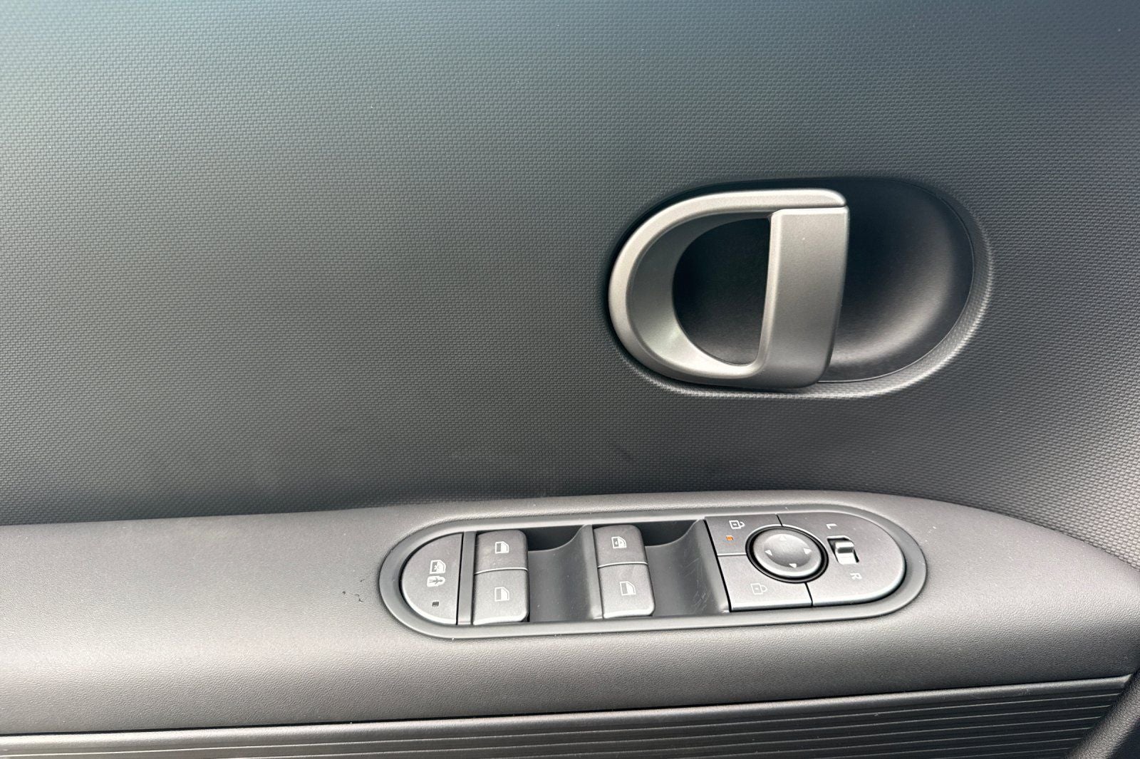 2026 Hyundai IONIQ 5 SE