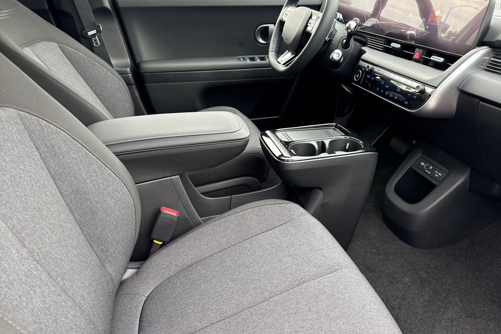 2026 Hyundai IONIQ 5 SE