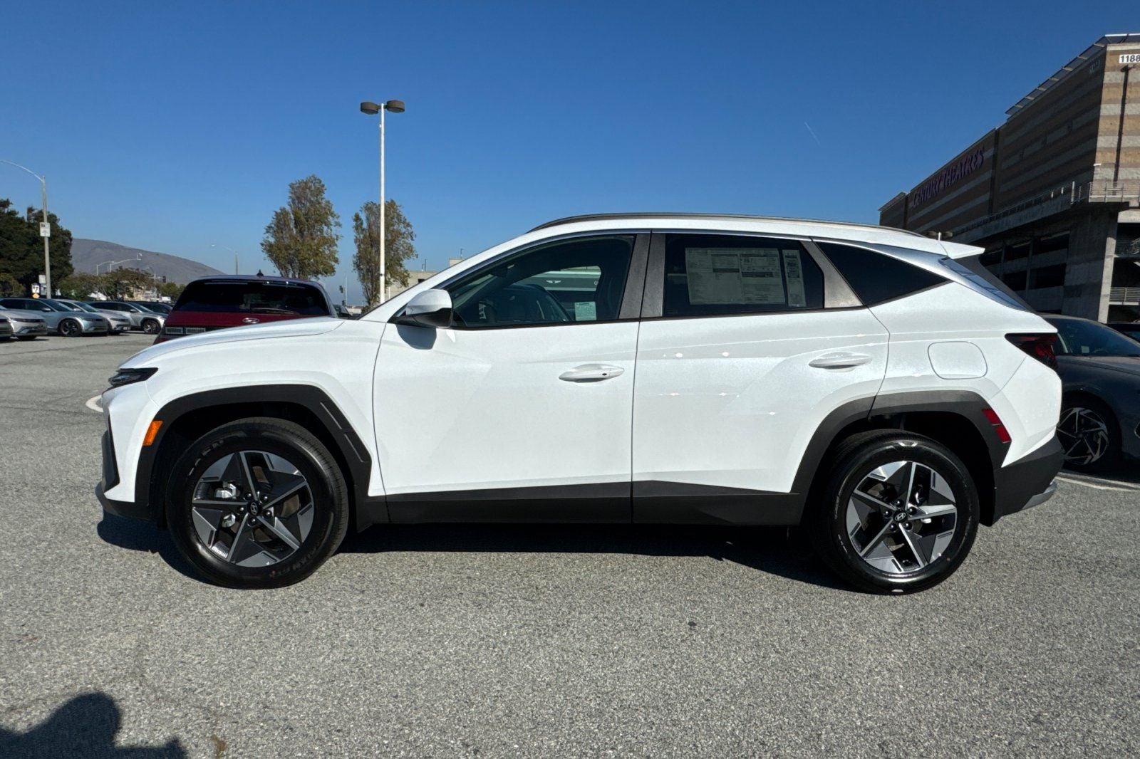 2026 Hyundai TUCSON HYBRID SEL