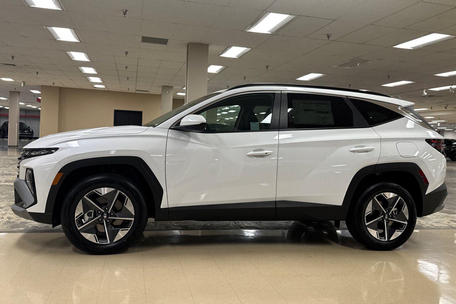 2026 Hyundai TUCSON HYBRID SEL