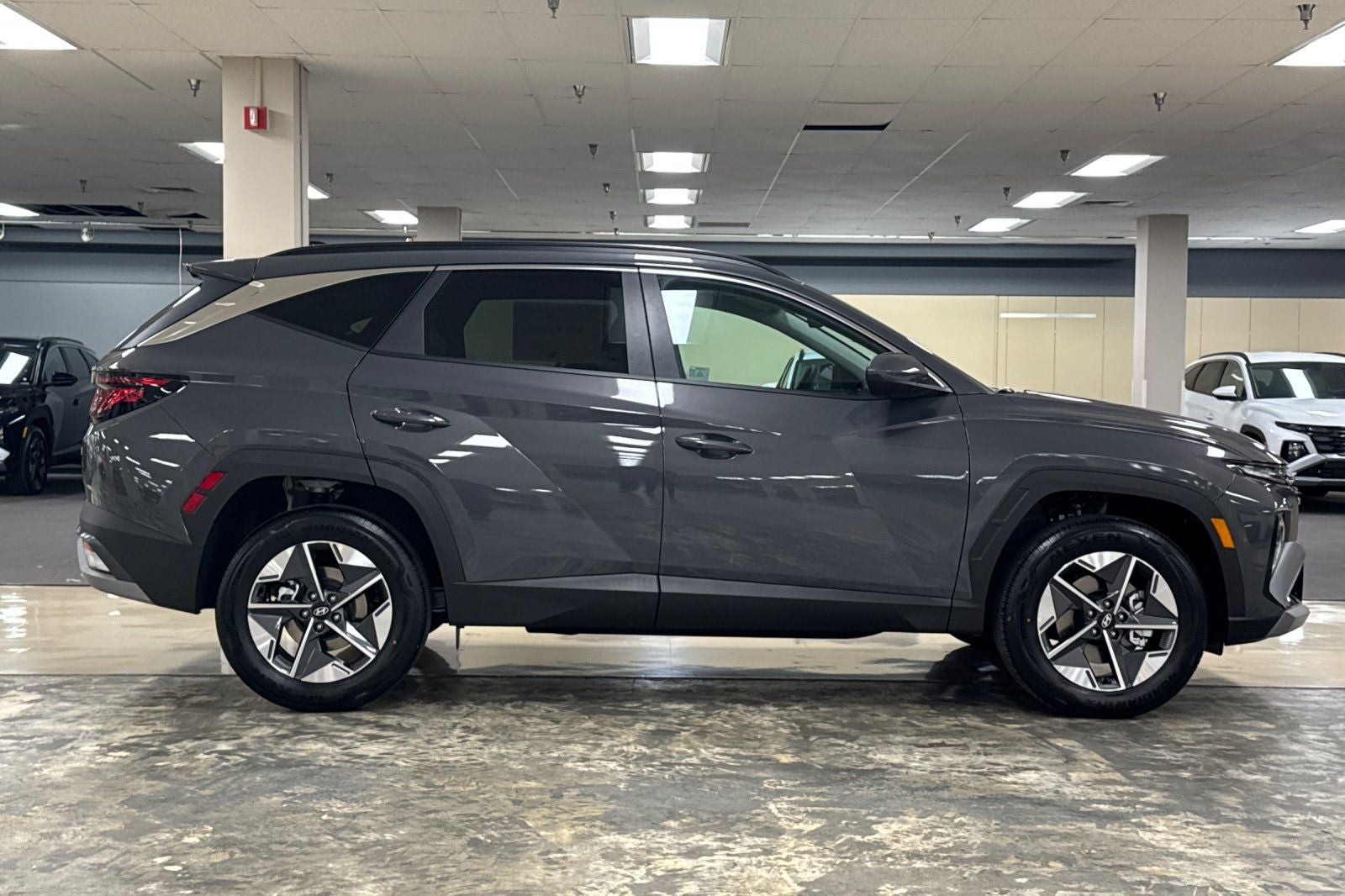 2026 Hyundai TUCSON HYBRID SEL