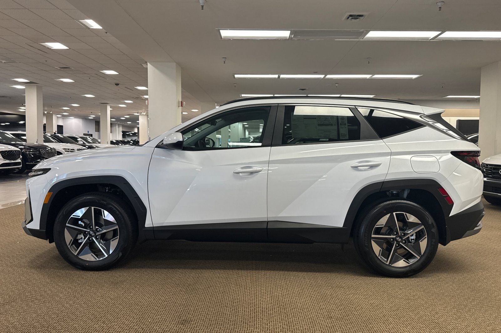 2025 Hyundai TUCSON PLUG-IN HYBRID SEL