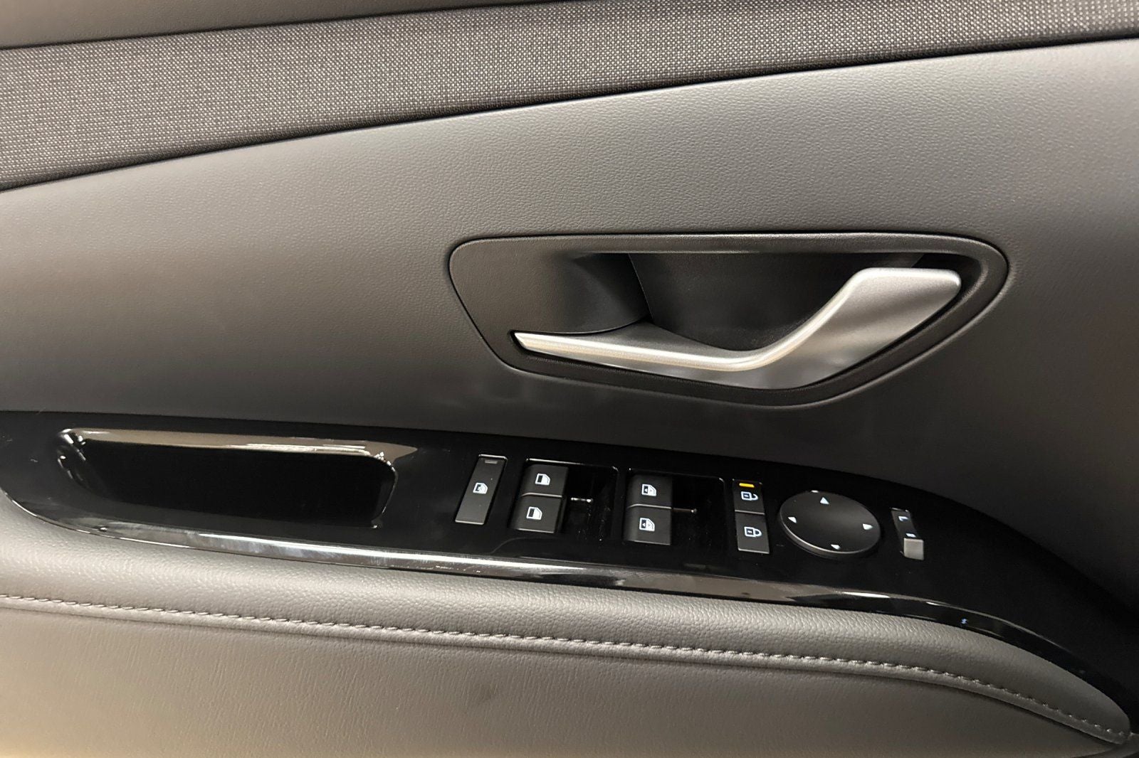 2025 Hyundai TUCSON PLUG-IN HYBRID Limited