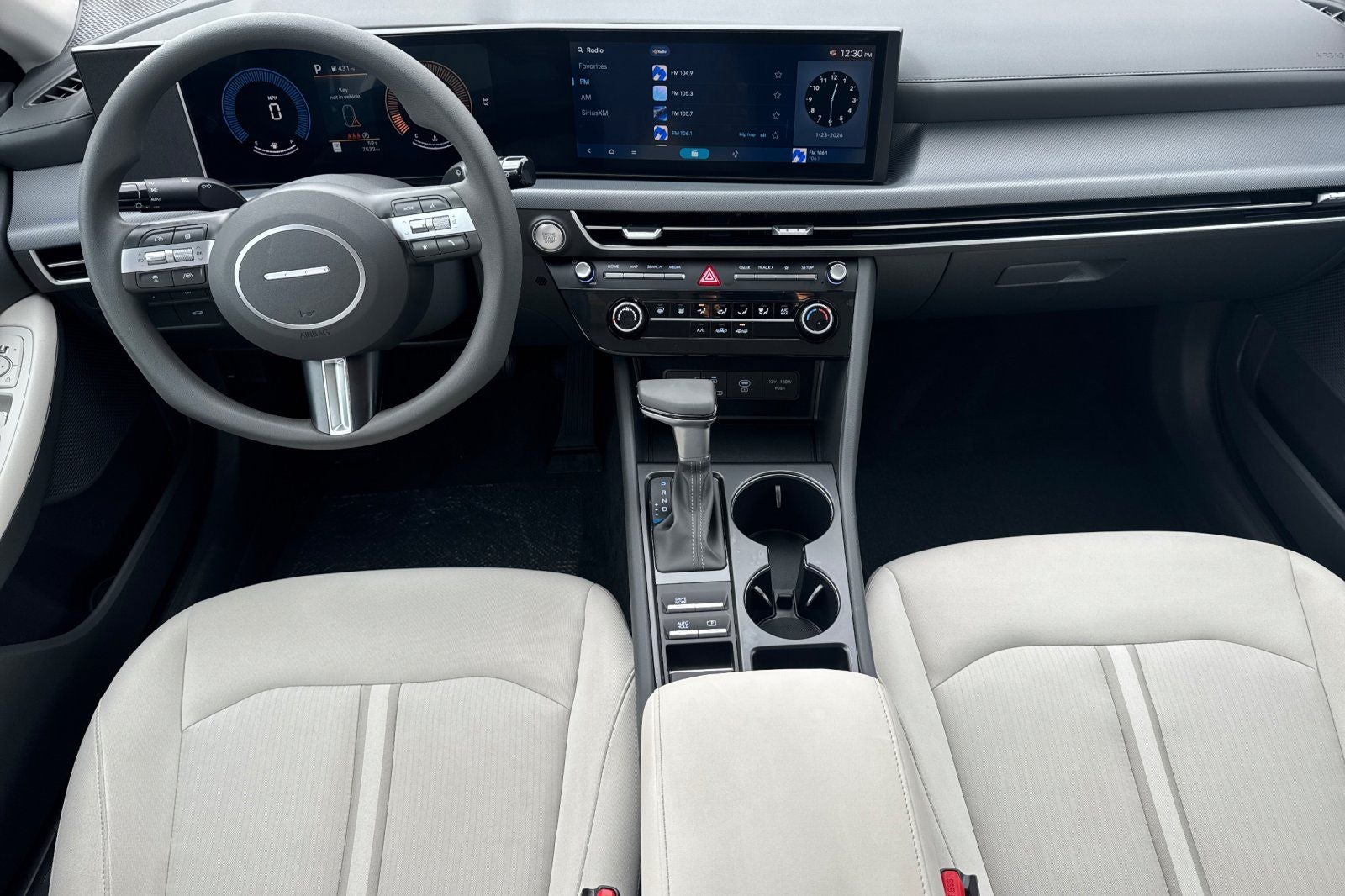 2025 Hyundai SONATA SE