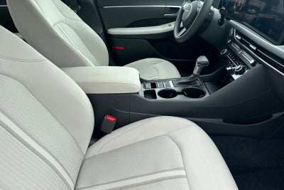 2025 Hyundai SONATA SE