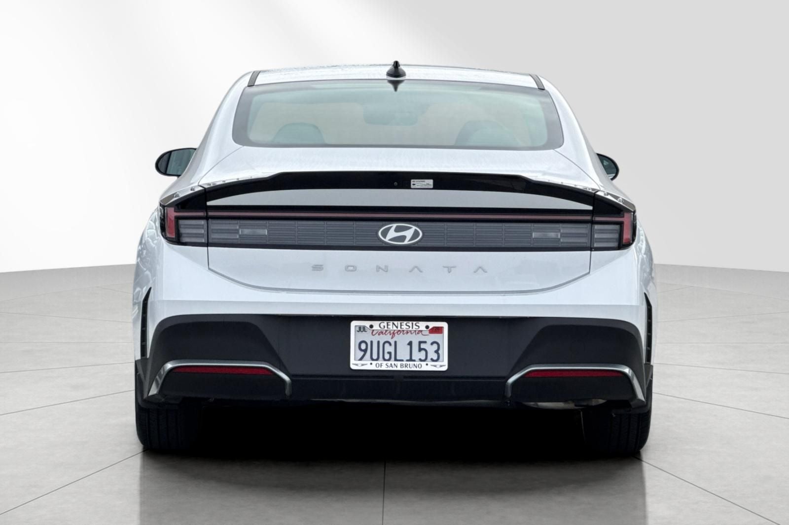 2025 Hyundai SONATA SE