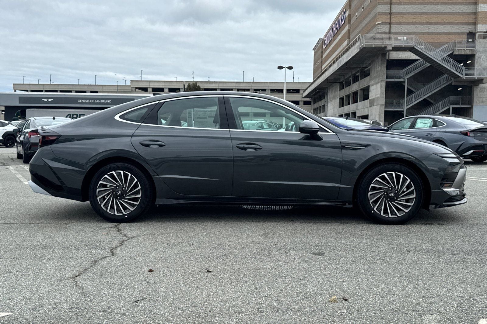 2026 Hyundai SONATA HYBRID SEL