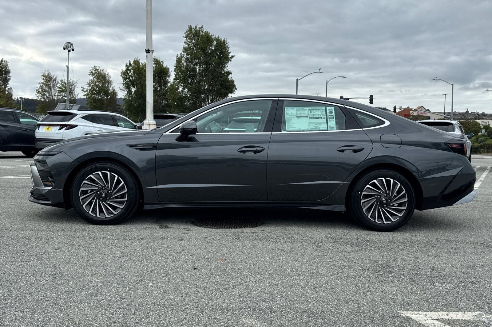 2026 Hyundai SONATA HYBRID SEL