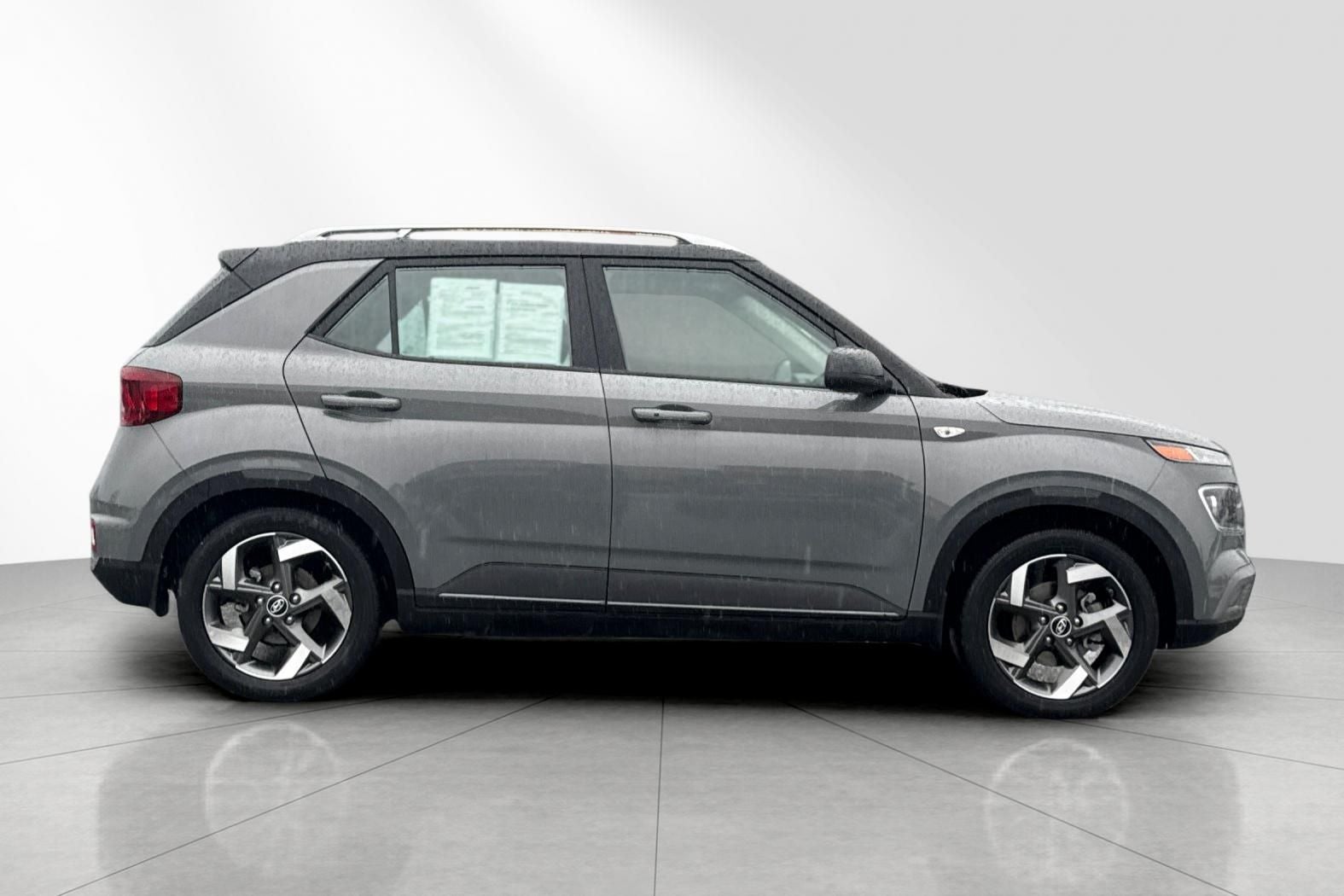 2022 Hyundai VENUE Limited