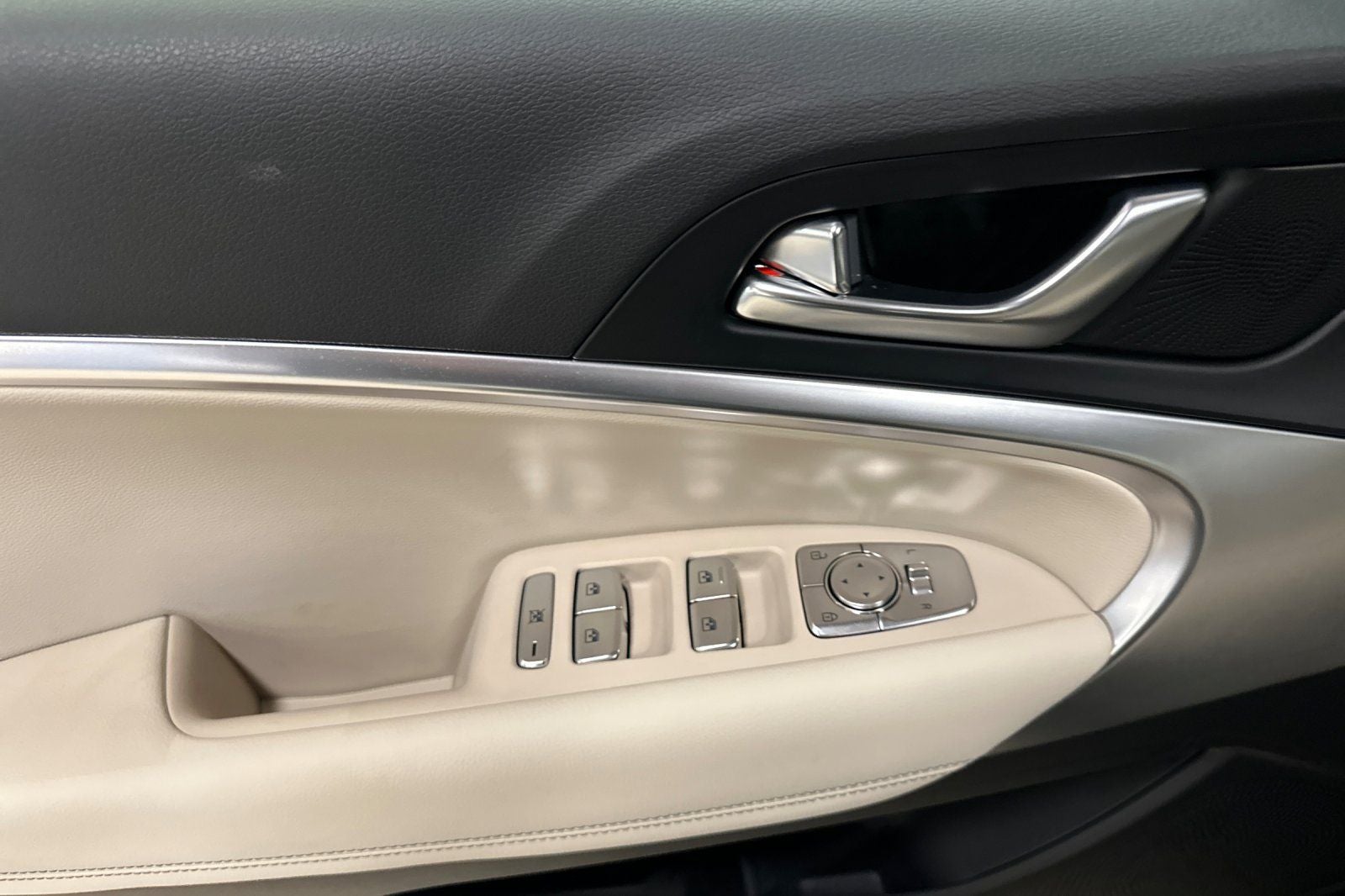 2026 Genesis G70 2.5T