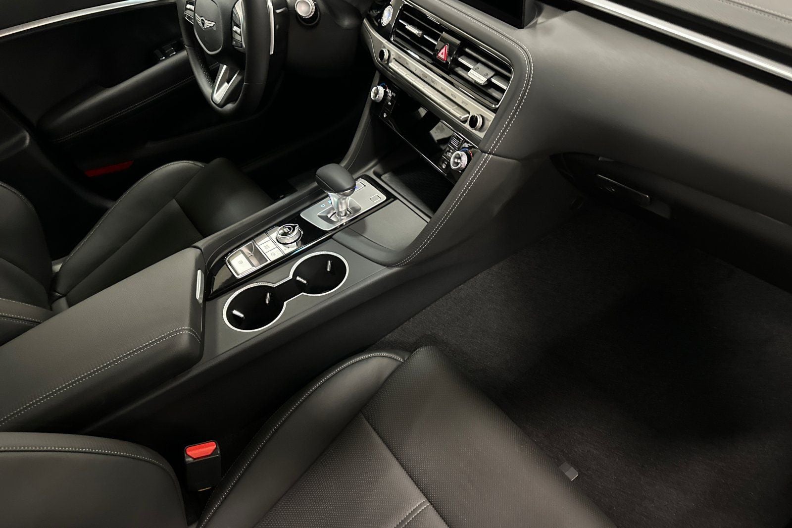 2026 Genesis G70 2.5T