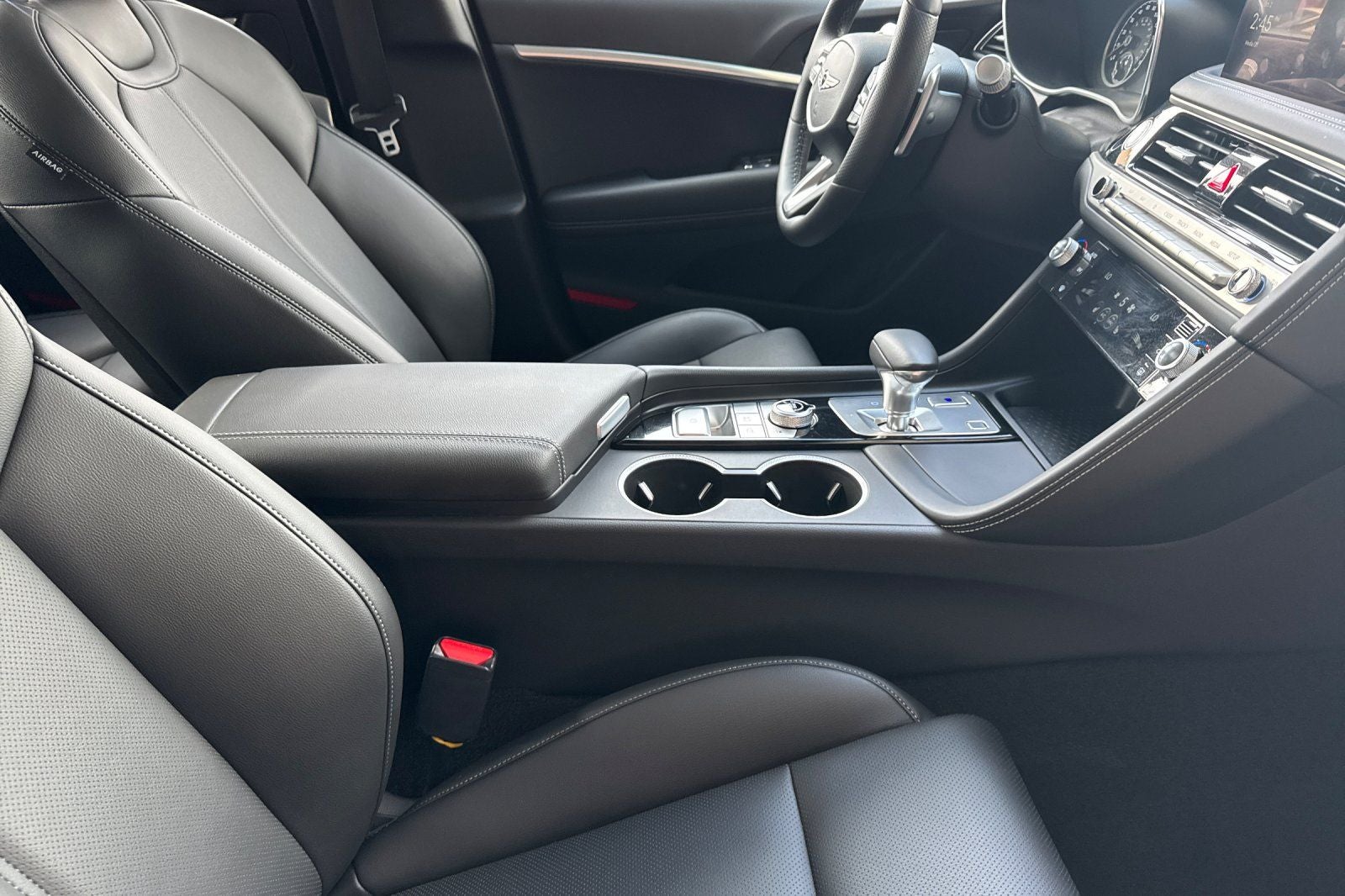 2025 Genesis G70 2.5T