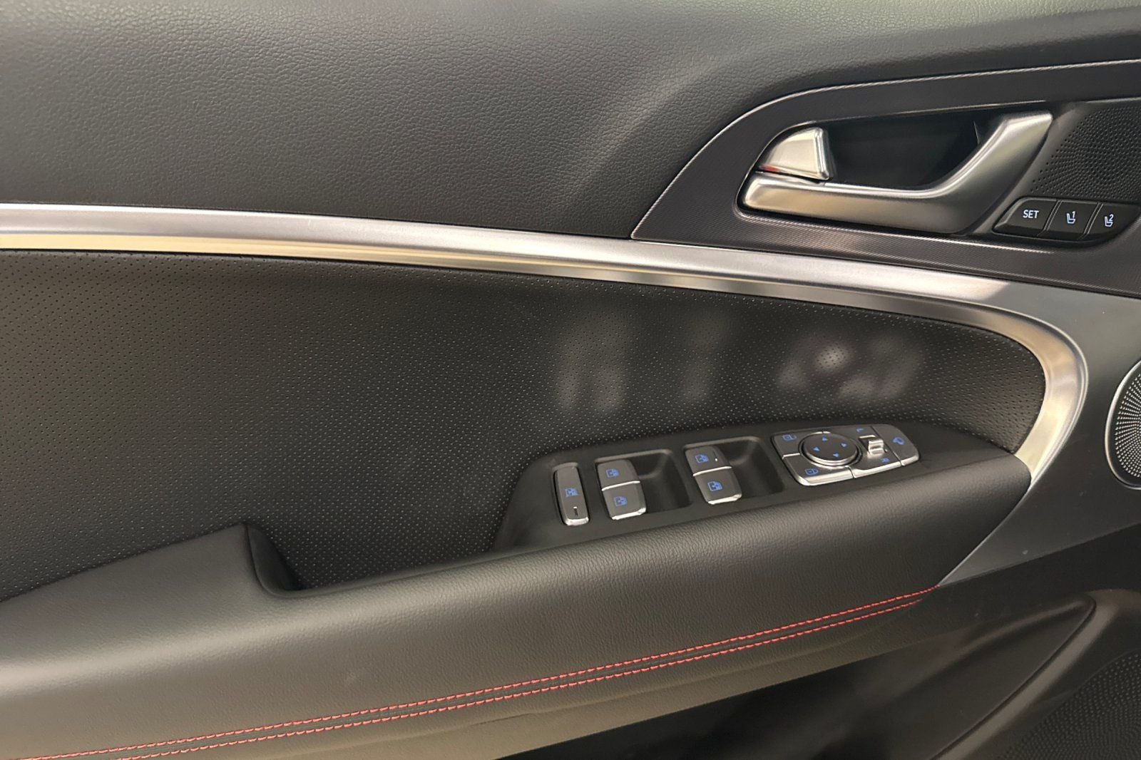 2025 Genesis G70 3.3T Sport Prestige