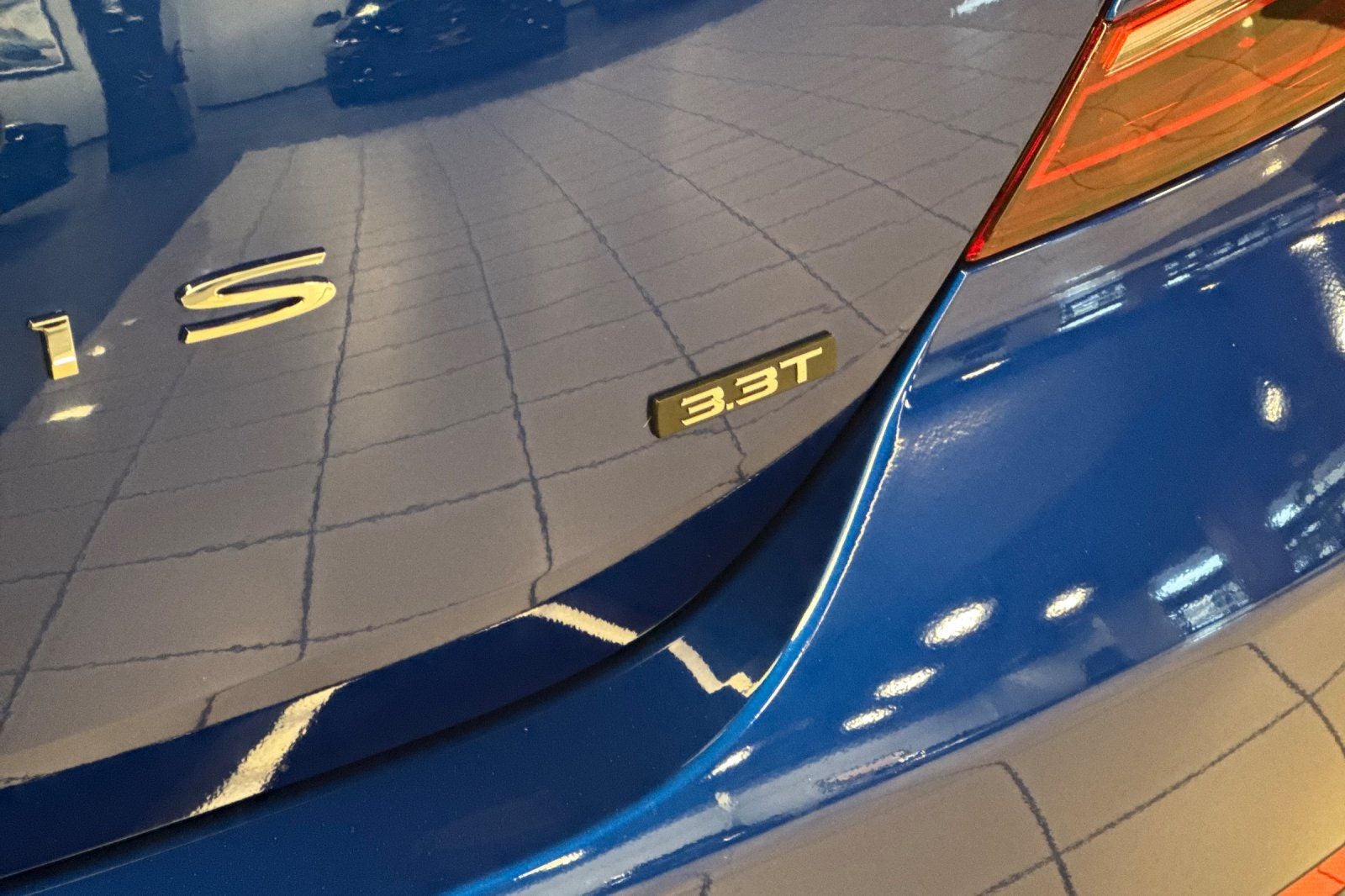 2025 Genesis G70 3.3T Sport Prestige